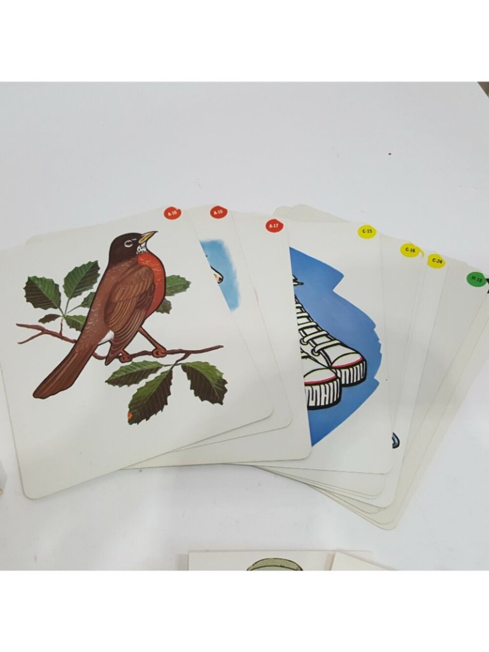 Vintage Milton Bradley Beginning Sounds Game Picture Illustrated Cards 1977 USA - Picture 10 of 11